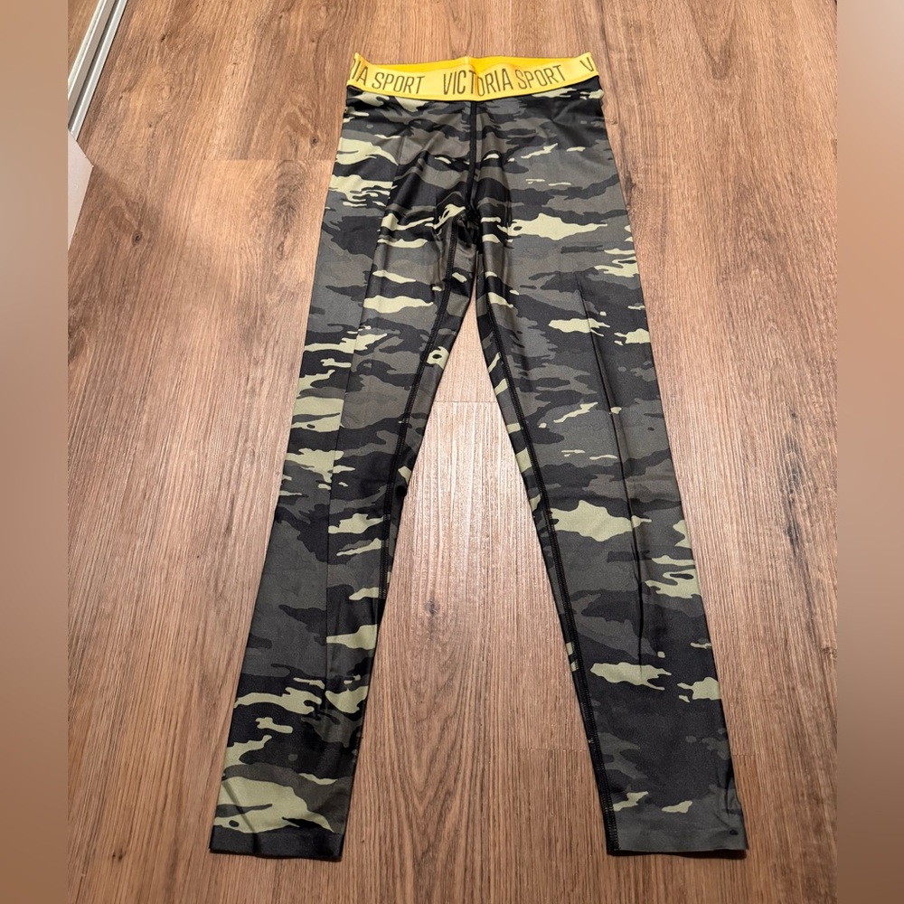 Victoria’s Secret workout leggings